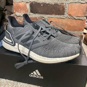 👟 Adidas Ultraboost – Men’s 12.5 (Brand New) ⚡️